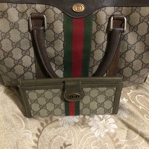 Gucci Purse w/wallet